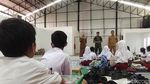 Potret Siswa SD di Nganjuk Belajar di Gudang KDKMP