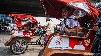 Prabowo Salurkan 120 Becak Listrik untuk Pengemudi di Depok