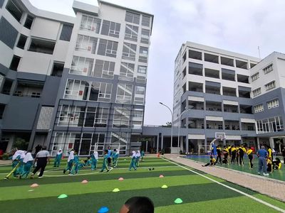 Gedung SDN-SMPN di Jaktim Berubah Drastis, Kini Bertingkat dan Pakai Lift