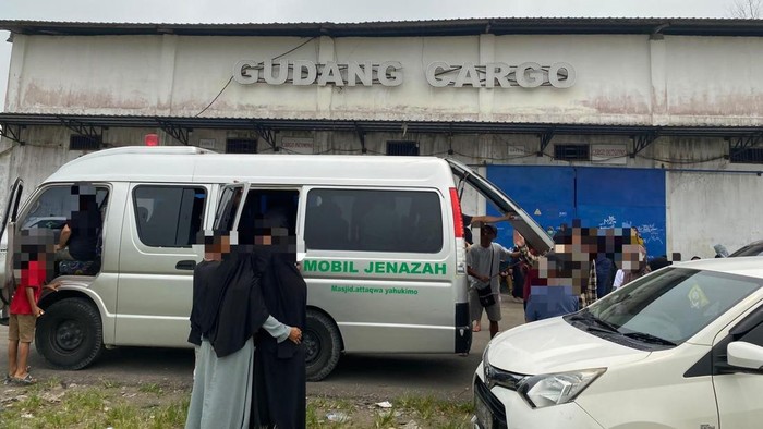 Pria berinisial A (46) tewas diduga ditikam menggunakan sangkur oleh kelompok kriminal bersenjata (KKB) di Kabupaten Yahukimo, Papua Pegunungan.