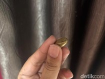 Kagetnya Warga Banyumanik Kejatuhan Peluru Nyasar di Dapur Rumah