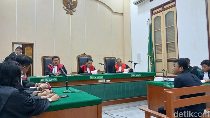 Sidang tuntutan Fitri Agust Karo-karo di PN Tipikor Medan, Senin (12/10/2026). (Juita Sinuhaji/detikSumut)