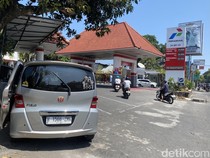 Krisis BBM di Bali, Keliling 5 SPBU hingga Mobil Mati