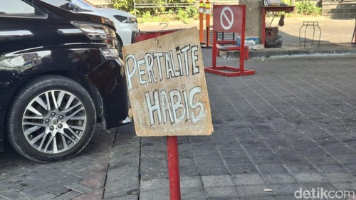 Situasi di salah satu SPBU di Jalan Imam Bonjol, Denpasar, Senin (12/10/2026). (Fabiola Dianira/detikBali)