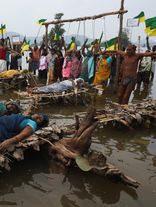 Warga Adat India Gelar Protes Ekstrem Tolak Proyek Sungai Ken-Betwa
