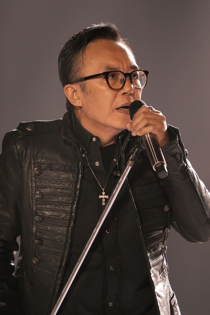 Ari Lasso Ari Lasso saat tampil di panggung konser SNADA Indonesia 2026.