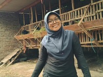 Kuliah Sambil Ternak Kambing, Auria Bisa Lulus dengan IPK 3,94