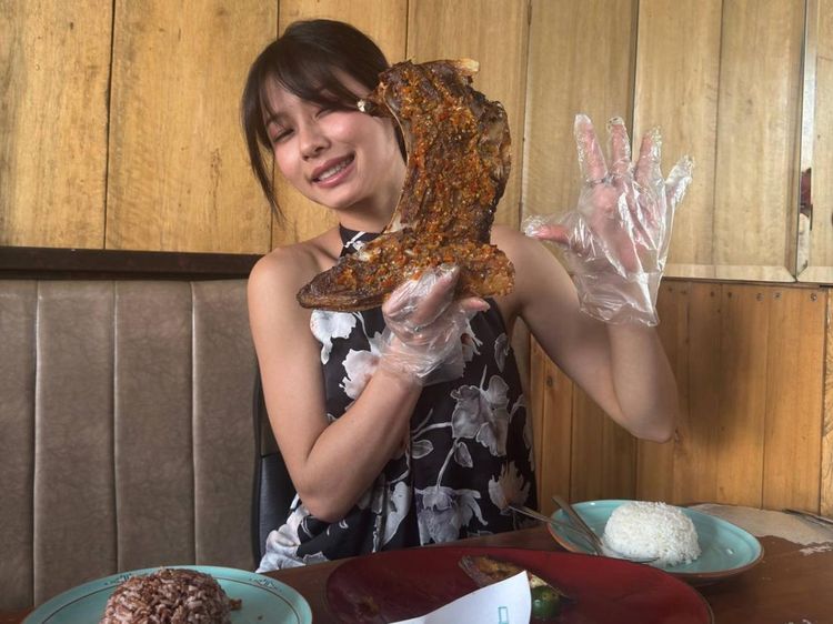 Christy no na Ngaku Lagi Diet, Makanannya Bikin Heboh