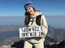 Erika Richardo Capek-capek Summit, Eh Papan Gunung Rinjani Kebalik