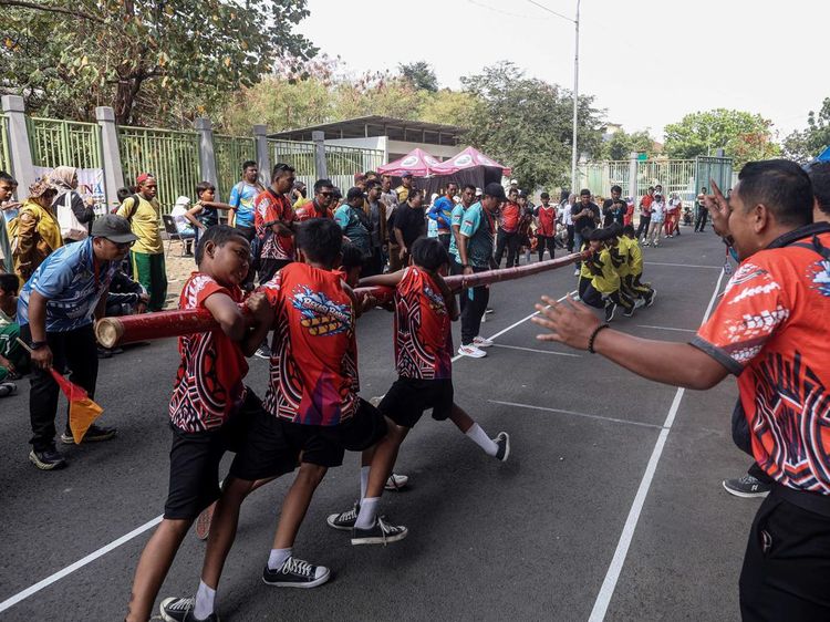Ketapel hingga Hadangan, Keseruan Olahraga Tradisional Siswa SD di Bekasi