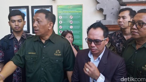Gede Pasek Suardika, Pihak penasehat hukum I Made Daging.