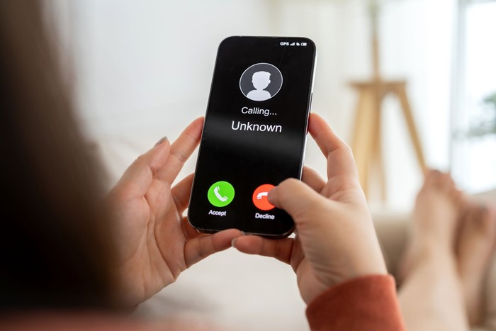 Ilustrasi telepon dari nomor tak dikenal