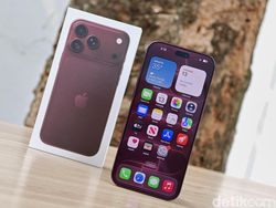 Unboxing iPhone 18 Pro Max Burgundy, Semewah Apa HP Rp 29 Juta?