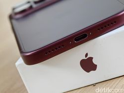Unboxing iPhone 18 Pro Max Burgundy, Semewah Apa HP Rp 29 Juta?