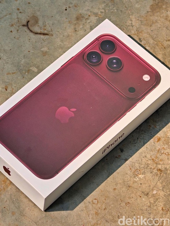 Unboxing iPhone 18 Pro Max Burgundy, Semewah Apa HP Rp 29 Juta?