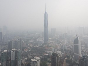 Penerbangan Malaysia-Singapura Dibatalkan Imbas Kabut Asap
