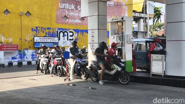 Kondisi di SPBU Jalan Gajah Mada, Buleleng, Bali, Selasa (13/10/2026). (Dok Made Wijaya Kusuma/detikBali)