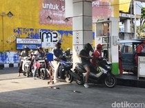Disdagperinkop Buleleng Pantau 4 SPBU, Antrean BBM Diprediksi Reda 1-2 Hari