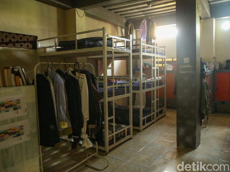 Melihat Pesantren di Bekasi yang Jadi Lokasi Kasus Dugaan Pencabulan 10 Santriwati