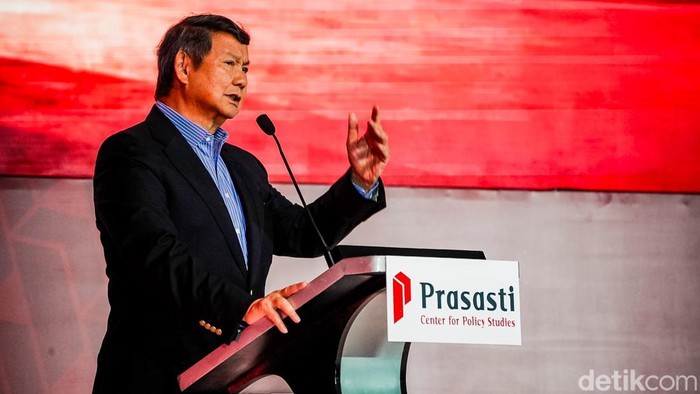 Prasasti Indonesia Policy Forum 2026 menggelar diskusi panel mengenai pembangunan kerja sama negara-pasar di Jakarta Selatan, Selasa (13/10/2026). Sebelum diskusi dimulai, para narasumber memaparkan hasil riset terkait fase pertumbuhan ekonomi Indonesia ke depan.