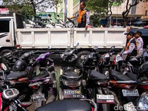 Parkir Liar di Tanah Abang Ditertibkan, Belasan Motor Diangkut