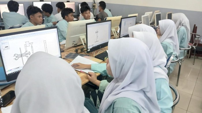 Pelatihan pembelajaran kimia pascabencana Sumbar
