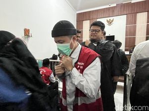 Sidang Perdana Maling Kursi Besi di Surabaya, Terdakwa Dimarahi Hakim