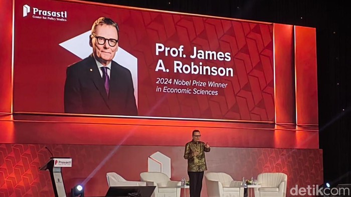 Peraih Nobel Ekonomi 2024 sekaligus penulis buku Why Nations Fail, James A. Robinson