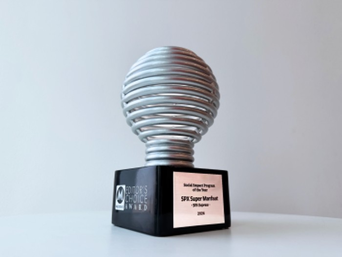 Piagam Penghargaan SPX Express atas pencapaian dalam kategori Social Impact Program of the Year untuk program SPX Super Manfaat pada ajang Marketeers Editors Choice Awards 2026.