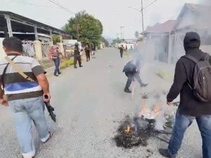 Warga Serang Polisi-BNN Saat Gerebek Kampung Narkoba di Palu