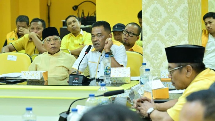 Rapat koordinasi pengurus harian DPD Golkar Sulsel bersama ketua DPD Golkar kabupaten/kota, di Kantor Golkar Sulsel, Jalan Amanagappa, Makassar.
