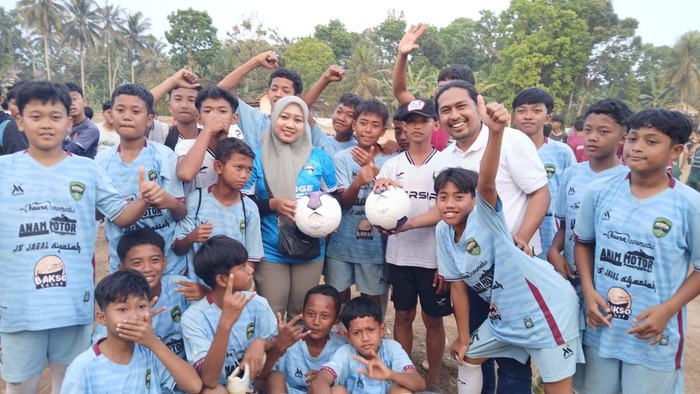 SSB di Banyuwangi dapat bantuan bola