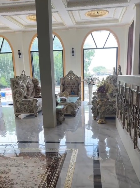 Viral Rumah Unik Ada Pintu Rahasia Bisa Tembus Langsung Dapur Tetangga