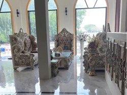 Viral Rumah Unik Ada Pintu Rahasia Bisa Tembus Langsung Dapur Tetangga