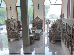 Viral Rumah Unik Ada Pintu Rahasia Bisa Tembus Langsung Dapur Tetangga