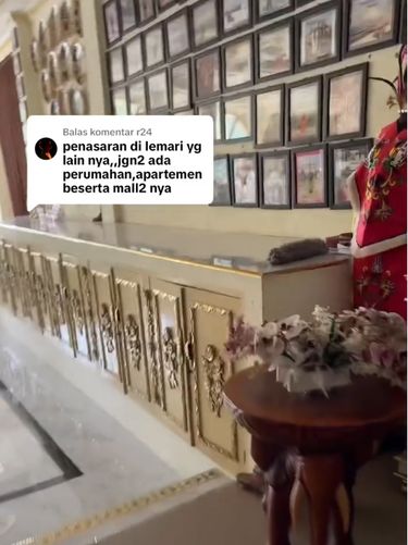 Viral rumah unik dengan pintu rahasia di balik lemari mewah yang menembus ke dapur tetangga, memudahkan pemiliknya saling berbagi makanan tanpa keluar rumah. Viral rumah unik dengan pintu rahasia di balik lemari mewah yang menembus ke dapur tetangga, memudahkan pemiliknya saling berbagi makanan tanpa keluar rumah.
