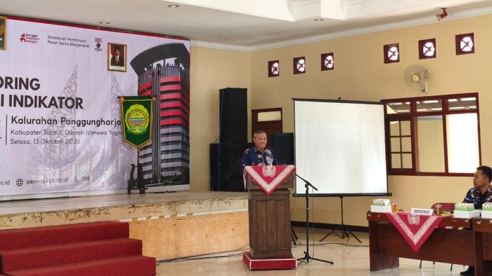 Wakil Ketua KPK Ibnu Basuki Widodo mengunjungi desa antikorupsi Kalurahan Panggungrejo, Sewon, Bantul, Yogyakarta, Selasa (13/10/2026).