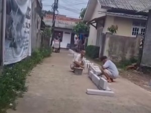 Kronologi Warga Vs Penghuni Cluster di Depok soal Bakar Sampah, Akses Ditembok