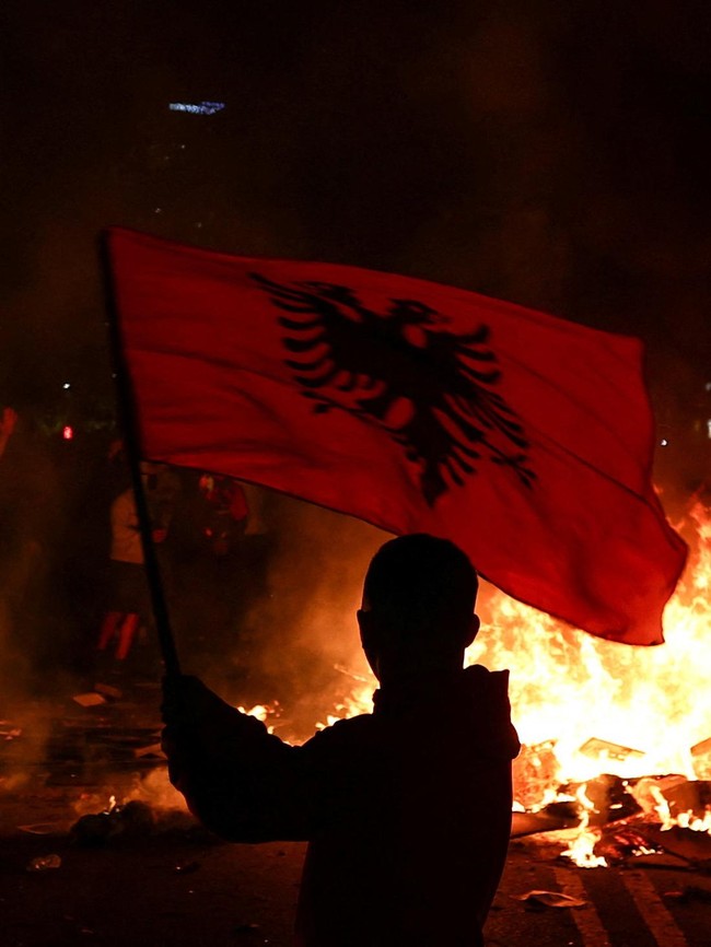 Aksi Protes Mahasiswa Guncang Ibu Kota Albania