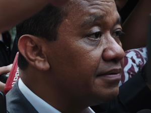 Bahlil Ungkap Masih Ada Truk Tambang Antre BBM Subsidi