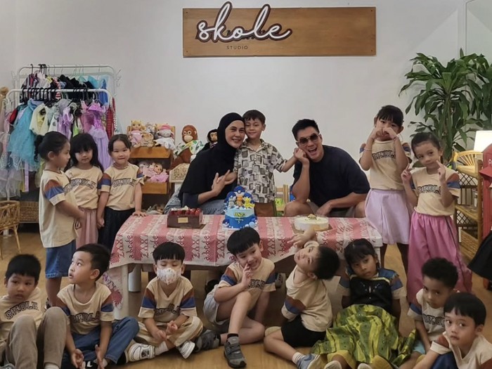 Baim Wong dan Paula Verhoeven rayakan ulang tahun anak.