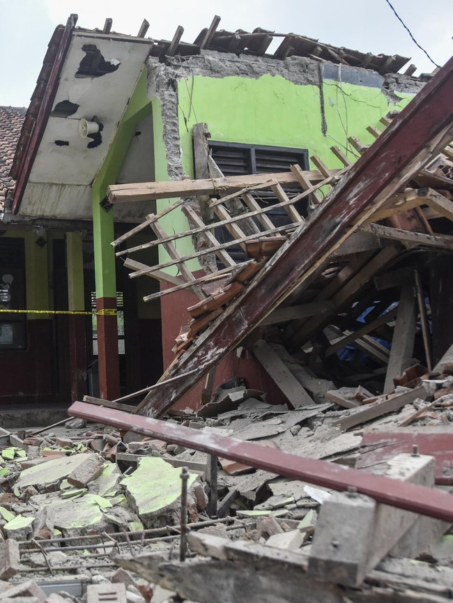 Bangunan SDN 3 Batulawang Banjar Ambruk, Diduga akibat Tanah Labil