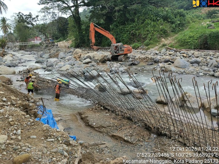 Banjir Landa Kota Padang, Pemulihan Layanan Air Minum Jadi Prioritas