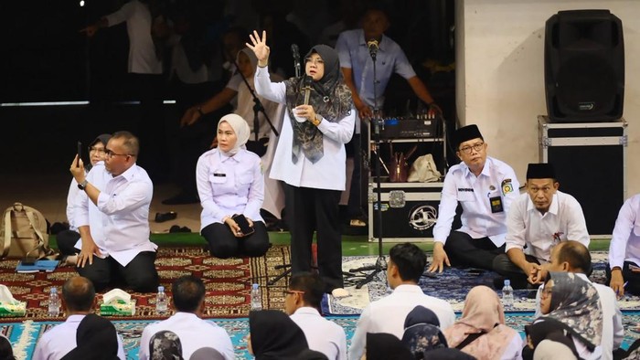 Bupati Afni saat memberi pengarahan (Dok Pemkab Siak)