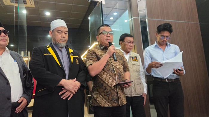 Denny Indrayana (pegang mic)-(Taufiq/detikcom)