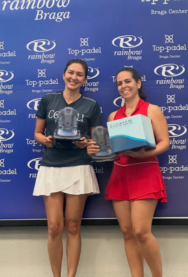 Donna mengikuti turnamen ganda putri bersama rekannya, Tania. Setelah 2 hari bermain, keduanya pun keluar sebagai juara.&nbsp;Foto: Instagram/@dagnesia