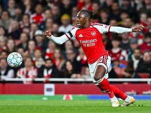 Eze Curhat Ketatnya Persaingan Lini Tengah Arsenal