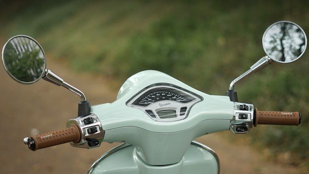 Handgrip motor. Handgrip motor.
