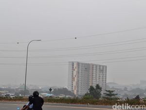 Kabut Asap di Batam Makin Pekat, Jarak Pandang di Bandara Hang Nadim 1,9 Km