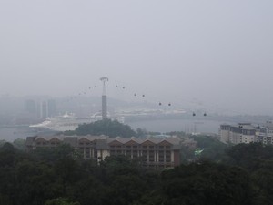 Kabut Asap Memburuk, Warga Rentan Singapura Mulai Terima Masker N95